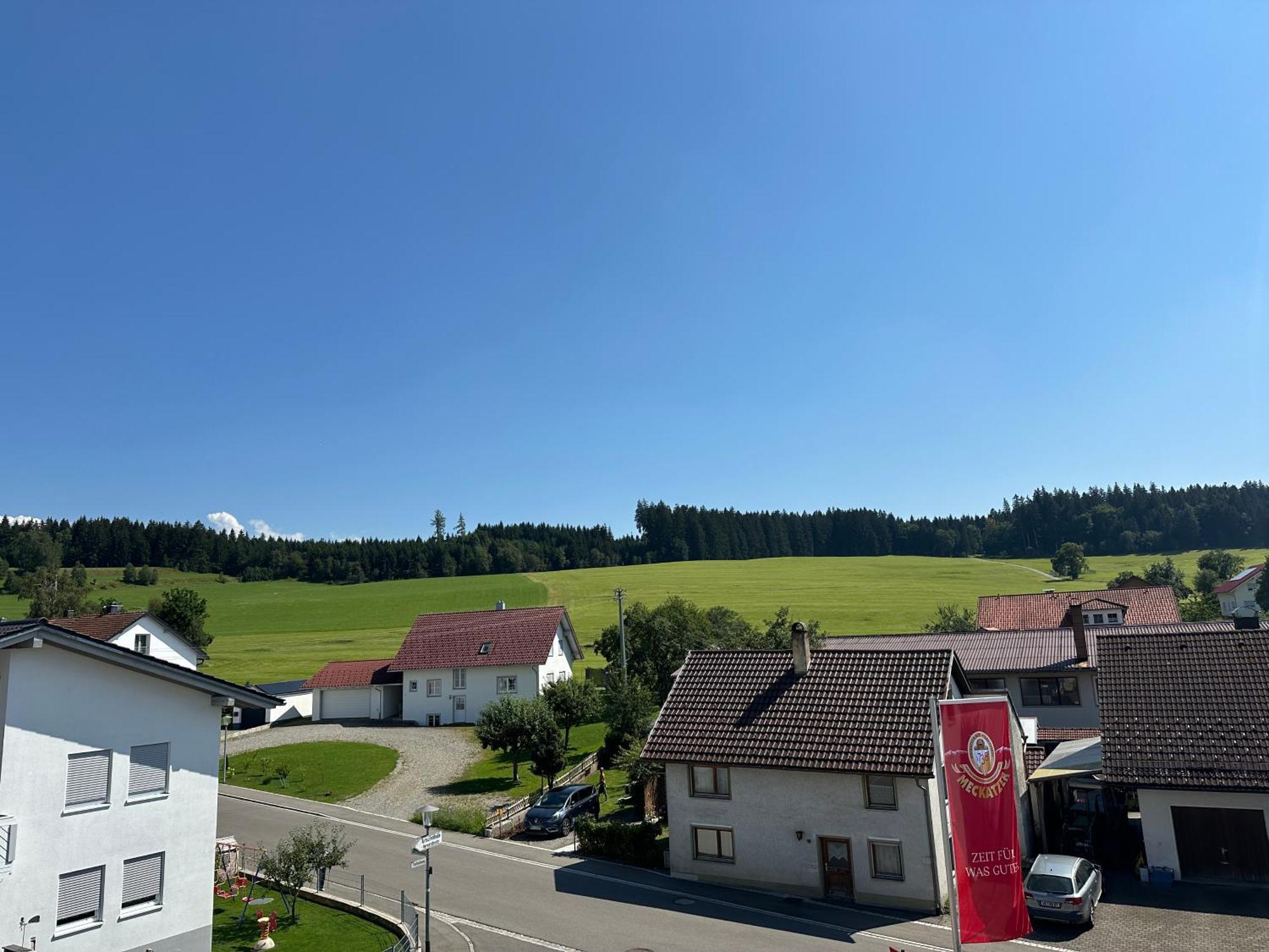 Landgasthaus Zum Kreuz Gbr Isny im Allgäu Exterior photo